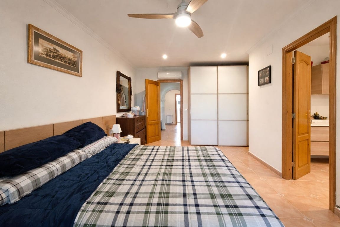 Villa de 3 dormitorios, apartamento de invitados y vistas al mar en el Montgó, Dénia - Foto 16