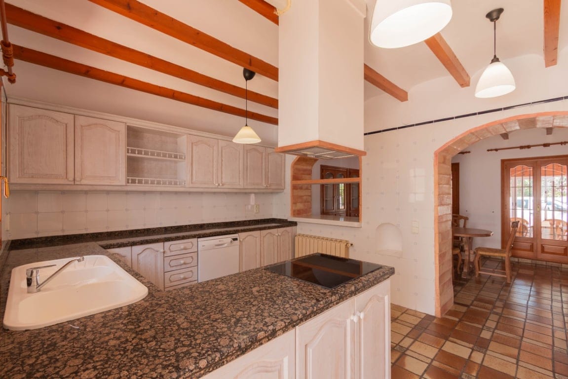 Villa mit 5 Schlafzimmern in Gata de Gorgos zur Langzeitmiete verfügbar. - Foto 12