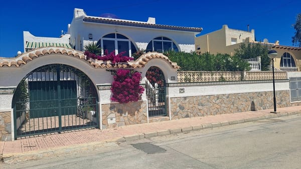 Villa en venta en San Miguel de Salinas - Foto 1