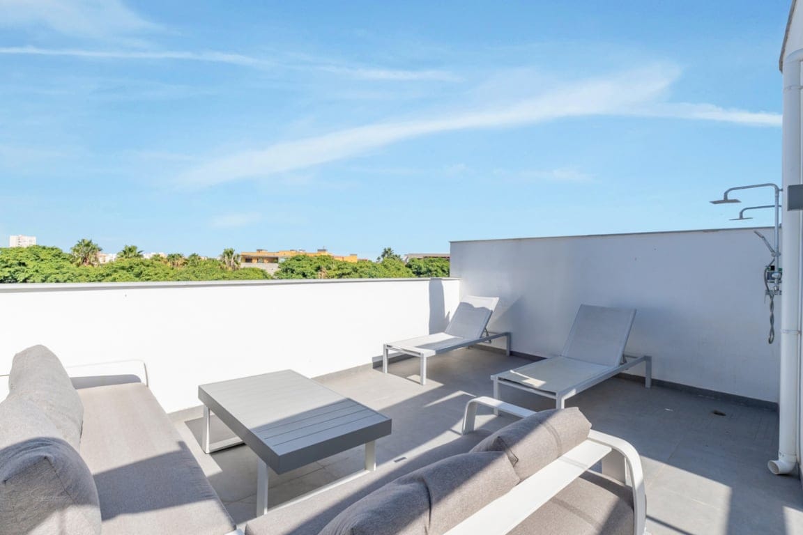 Modern 3-bedroom apartment with a large terrace. - Foto 20