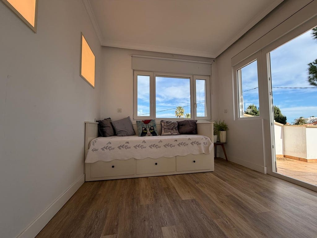 Chalet en venta en Playa Marinas, Denia: 4 habitaciones y piscina privada. - Foto 51