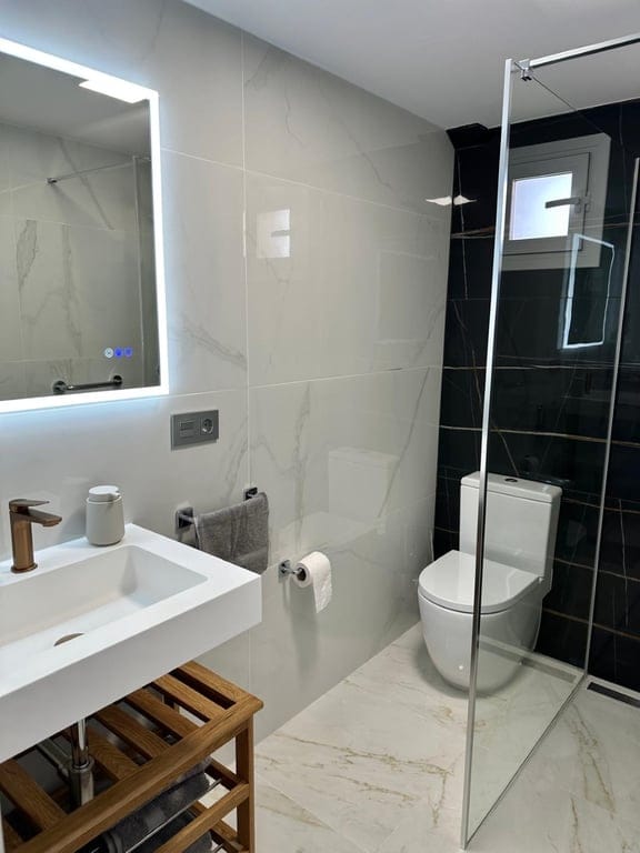 Renovated 2-bedroom apartment in the center of Denia - Foto 10