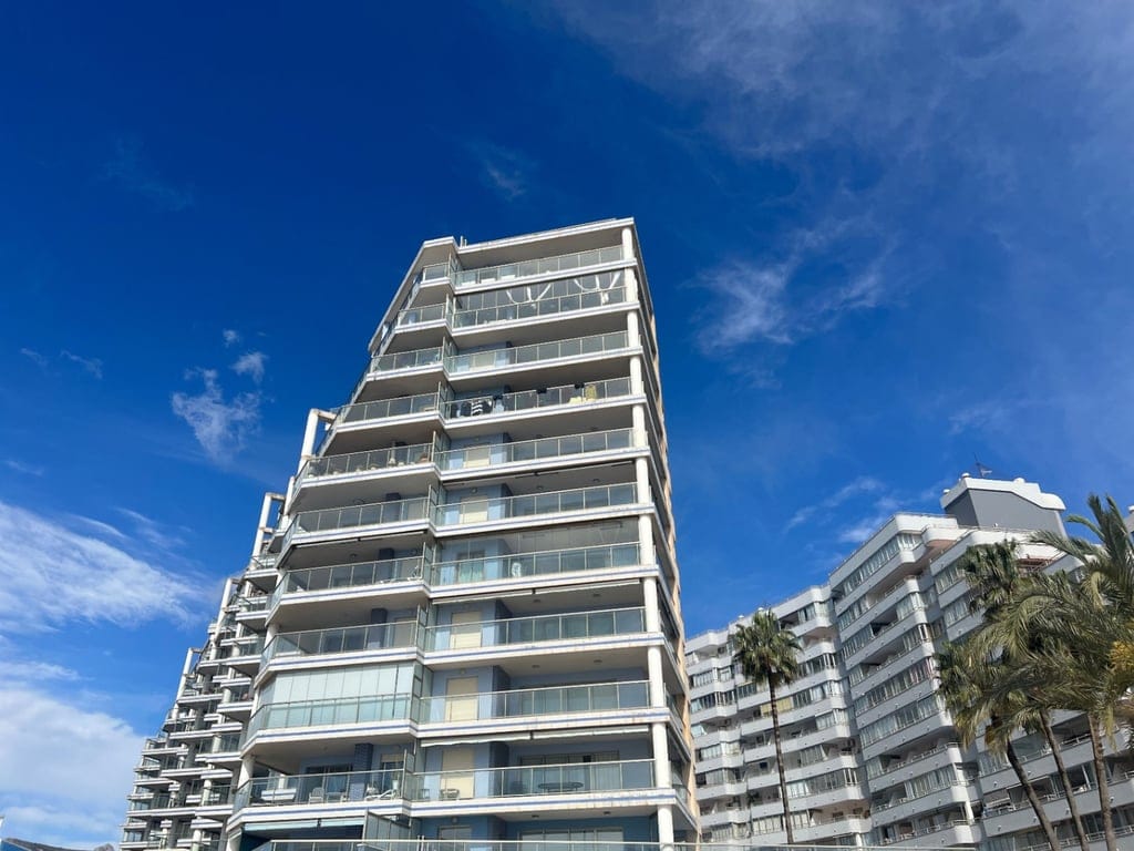 Duplex penthouse with sea views for sale in Calpe