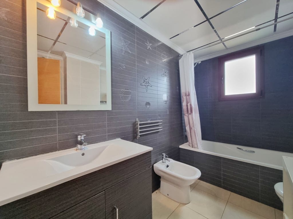 Arctic Duplex with spacious terraces in the central area of Ondara. - Foto 12