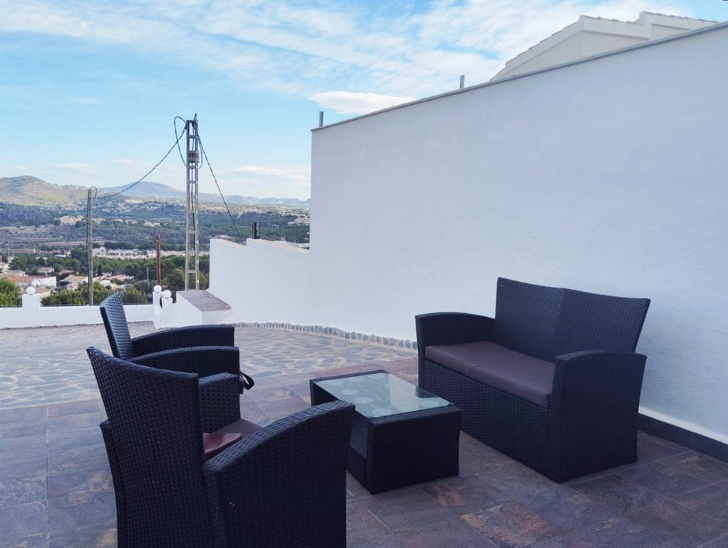 Villa for sale with 4 bedrooms and a pool in Calpe, with sea views. - Foto 31