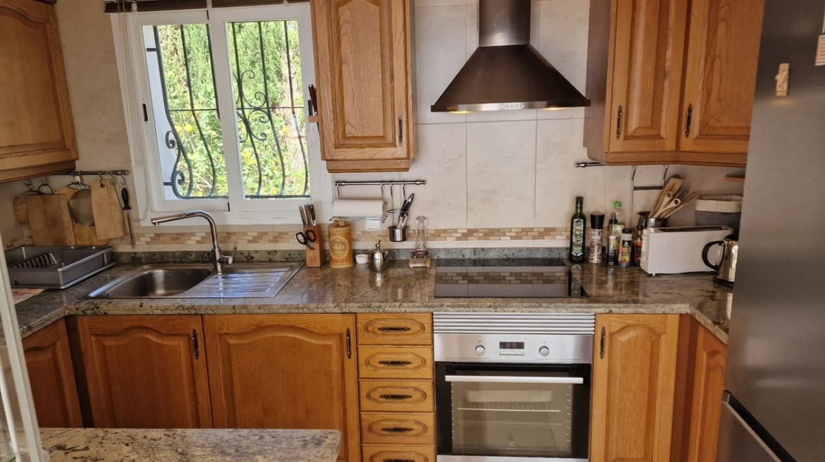 De Piek van Mediterraanse Luxe: Zonne-energie Villa met Ongeëvenaarde Zeezicht in Cumbre del Sol - Foto 10