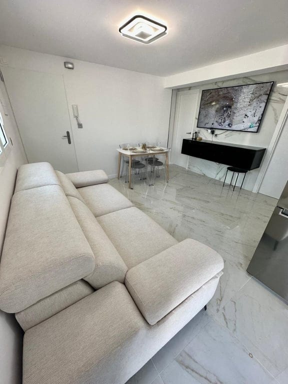 Renovated 2-bedroom apartment in the center of Denia - Foto 2