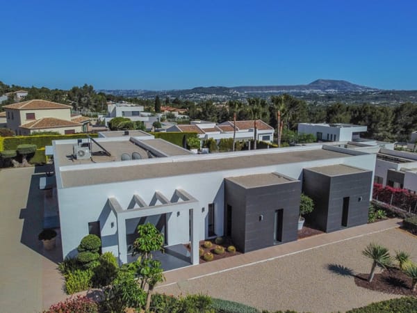 Exclusiva villa moderna con impresionantes vistas abiertas en una demandada zona de Jávea - Foto 70