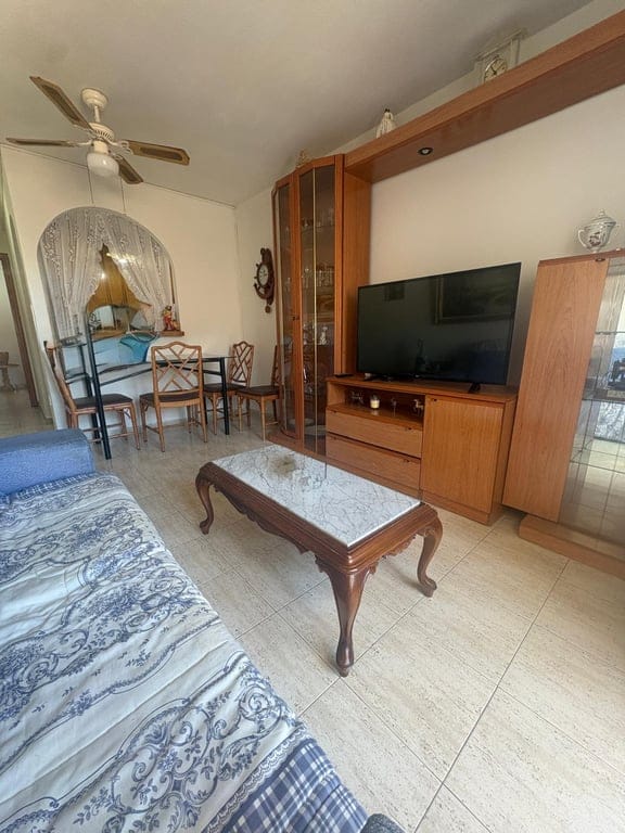 Apartamento en venta de 2 dormitorios en Torrevieja, Alicante. - Foto 9