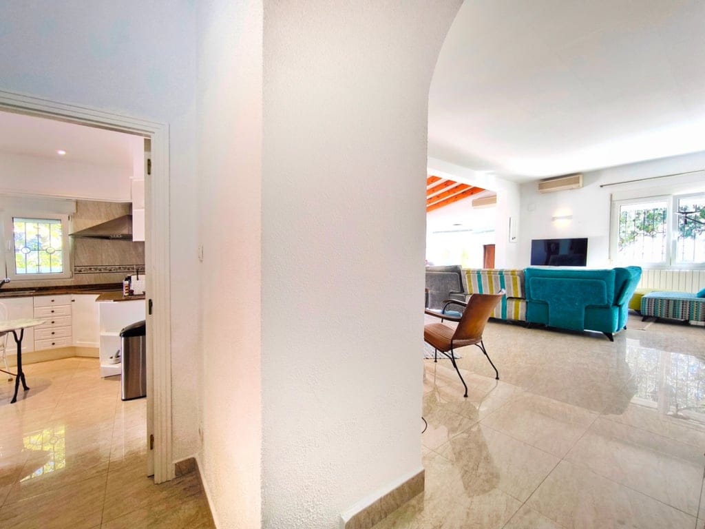 Villa con apartamento de invitados y vistas al mar en Dénia - Foto 35