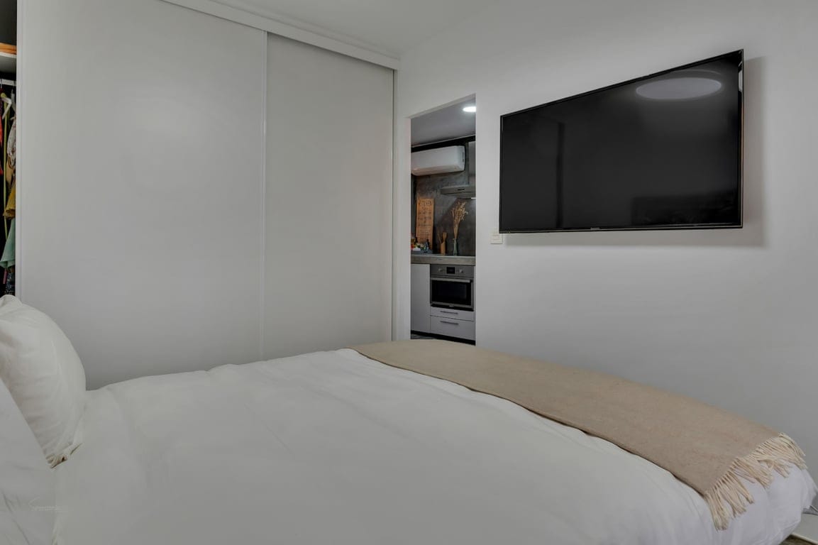 Apartamento reformado con piscina cerca del mar - Foto 12