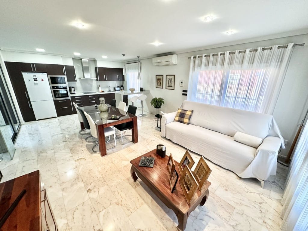 Raum, Licht und Design in einem einzigartigen Haus in Pego - Foto 2