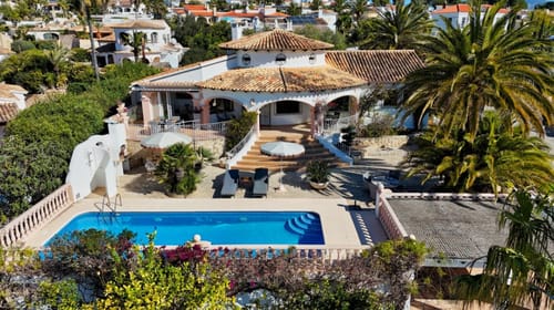 Traditional villa with sea views for sale in Benissa
