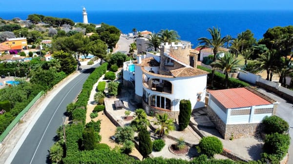 Excepcional propiedad en una exclusiva zona con vistas panoramicas al mar - Foto 55