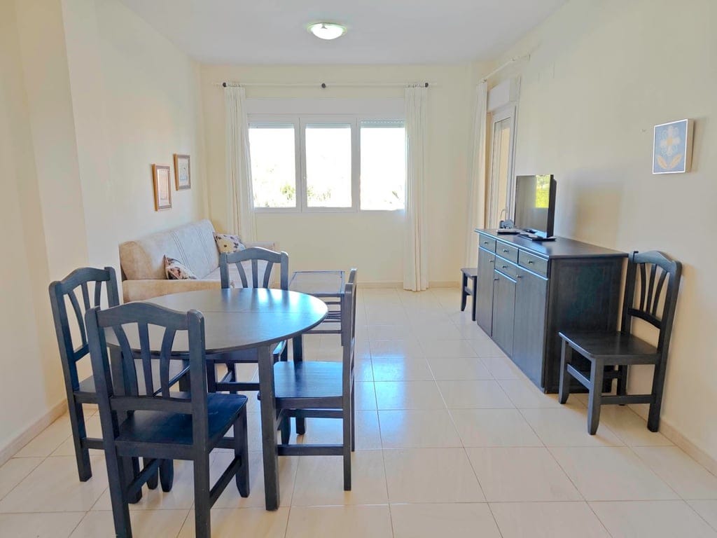 2 bedroom apartment with pool by the sea, Las Brisas area - Foto 17