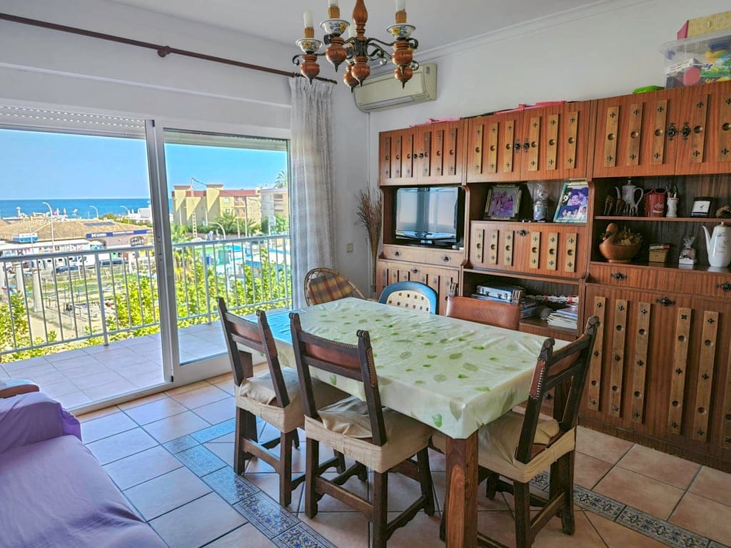 2-bedroom apartment with sea views for sale in the Las Brisas area. - Foto 2