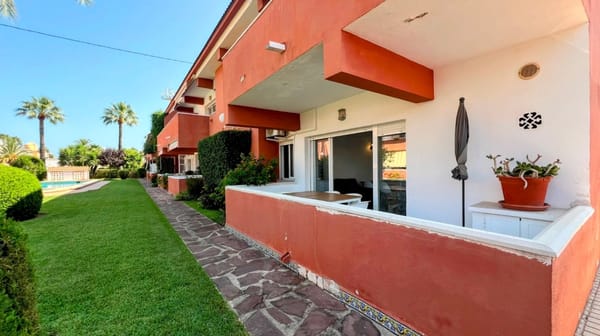 Elegante apartamento de 3 habitaciones con terraza y parking a solo 250 m de la playa. - Foto 18