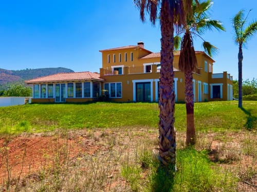 Luxuriöse Villa in der Nähe des Golfclubs in La Sella.