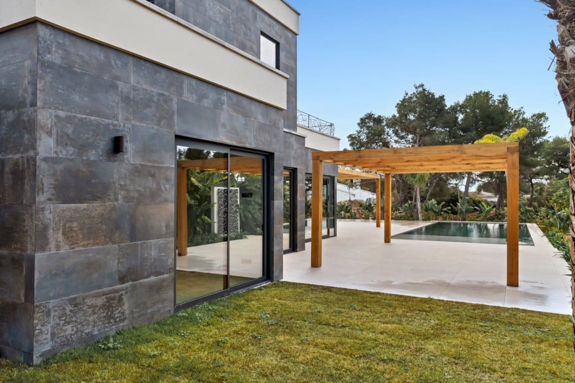 Villa de lujo de nueva construcción ubicada en una zona tranquila - Foto 35