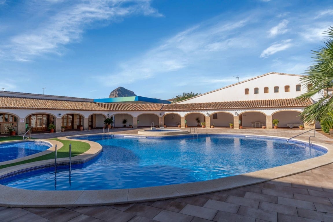 Exklusives Reihenhaus in Jávea, 500 m vom Meer entfernt, mit 4 Schlafzimmern und Gemeinschaftspool. - Foto 4