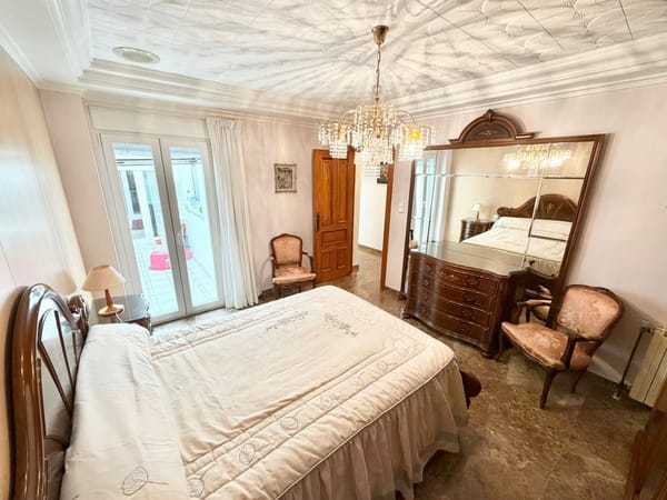 Herrenhaus im Zentrum von Pego: Raum, Privatsphäre und eine exklusive Oase - Foto 19