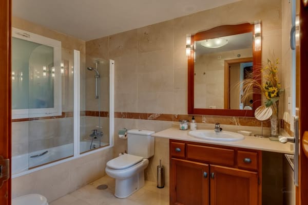 Fünfzimmerwohnung mit großem Garten in einer privilegierten Lage in Jávea. - Foto 23