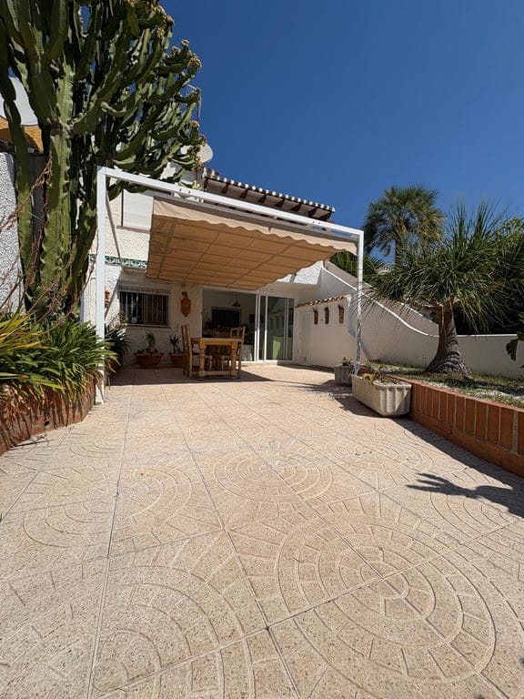 Adosado en venta en Denia Km 1