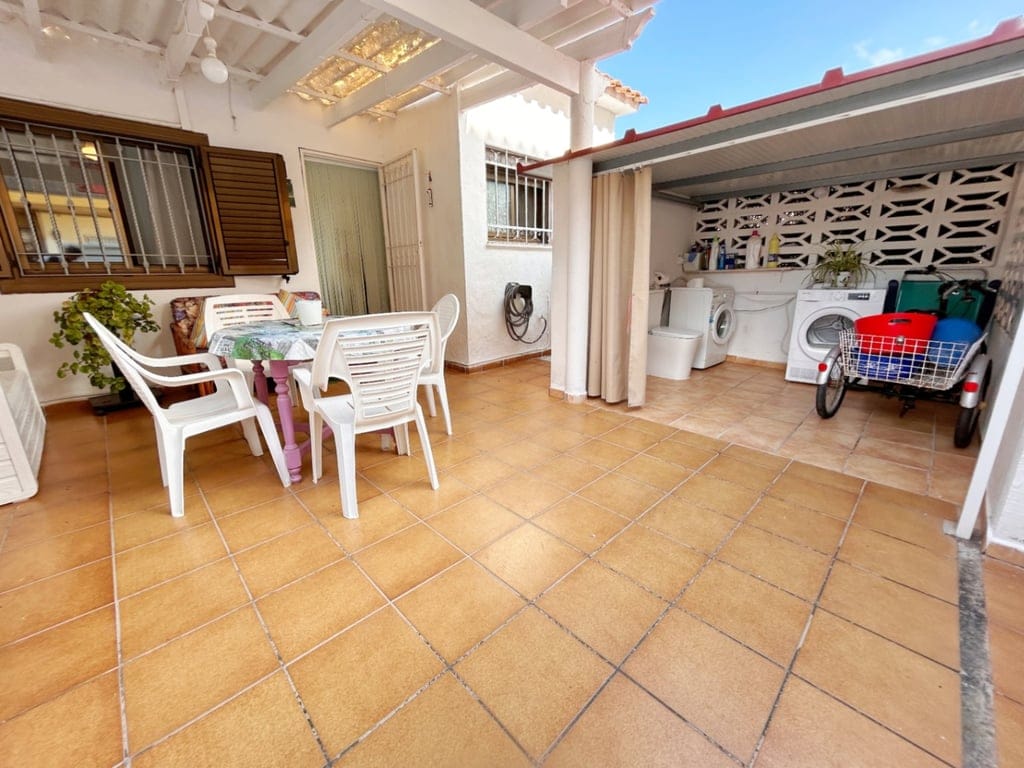 townhouse for sale in Las Marinas, Dénia, just 100 m from the beach!!