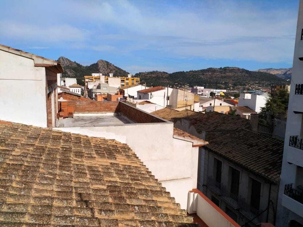 Unique Opportunity: Large Traditional Village House in Central Pedreguer - Foto 14