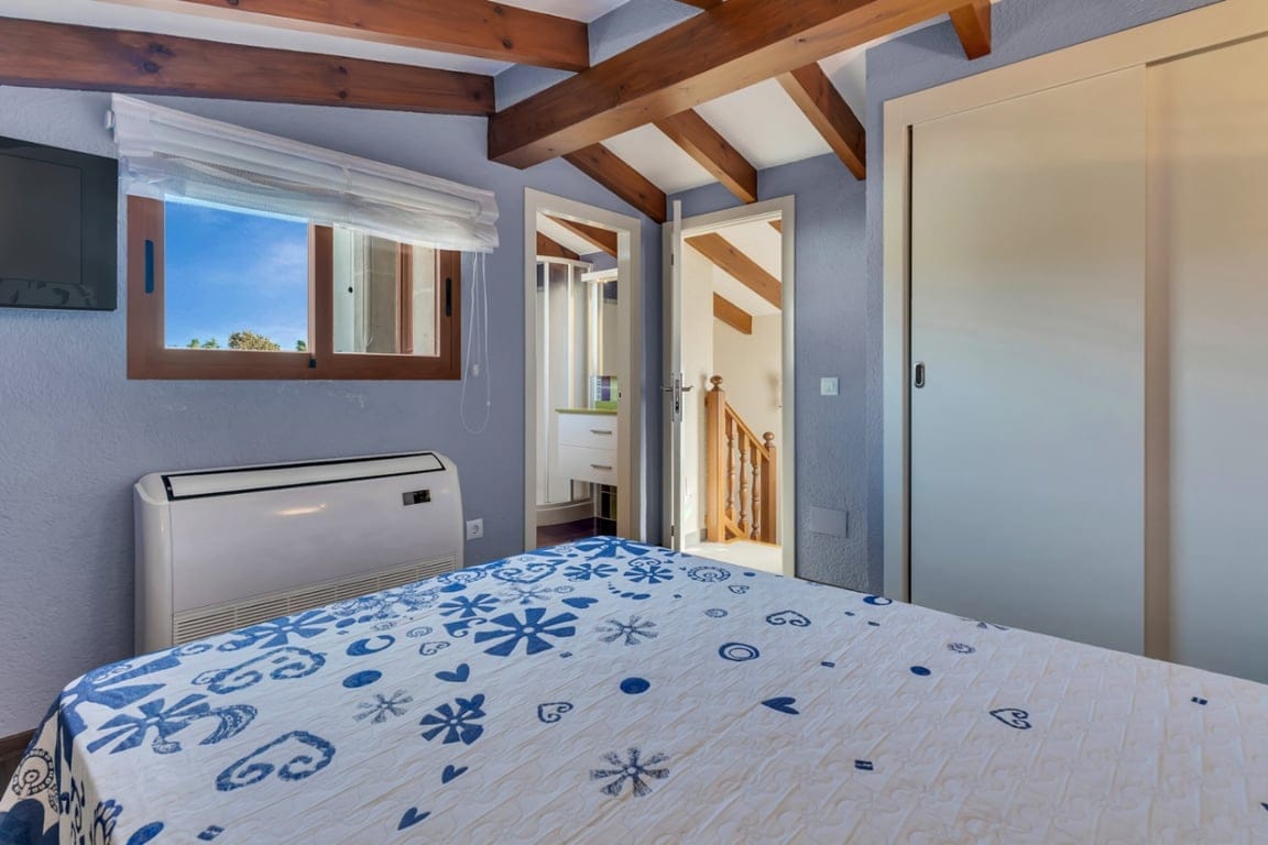 Exklusives Reihenhaus in Jávea, 500 m vom Meer entfernt, mit 4 Schlafzimmern und Gemeinschaftspool. - Foto 26