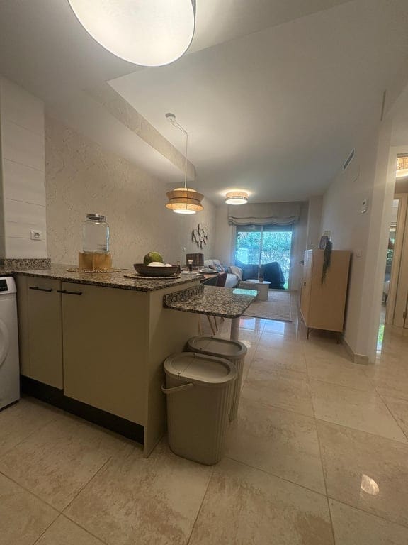 Renovated 1-bedroom apartment in Denia with a communal pool. - Foto 11