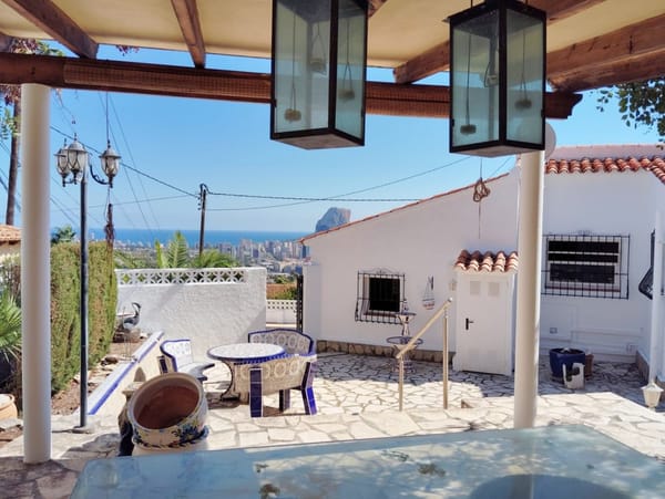 Villa en venta con 3 dormitorios , piscina y vistas al mar. - Foto 12