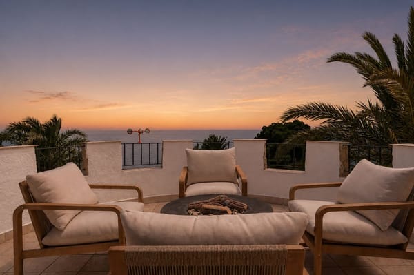 Excepcional propiedad en una exclusiva zona con vistas panoramicas al mar - Foto 24