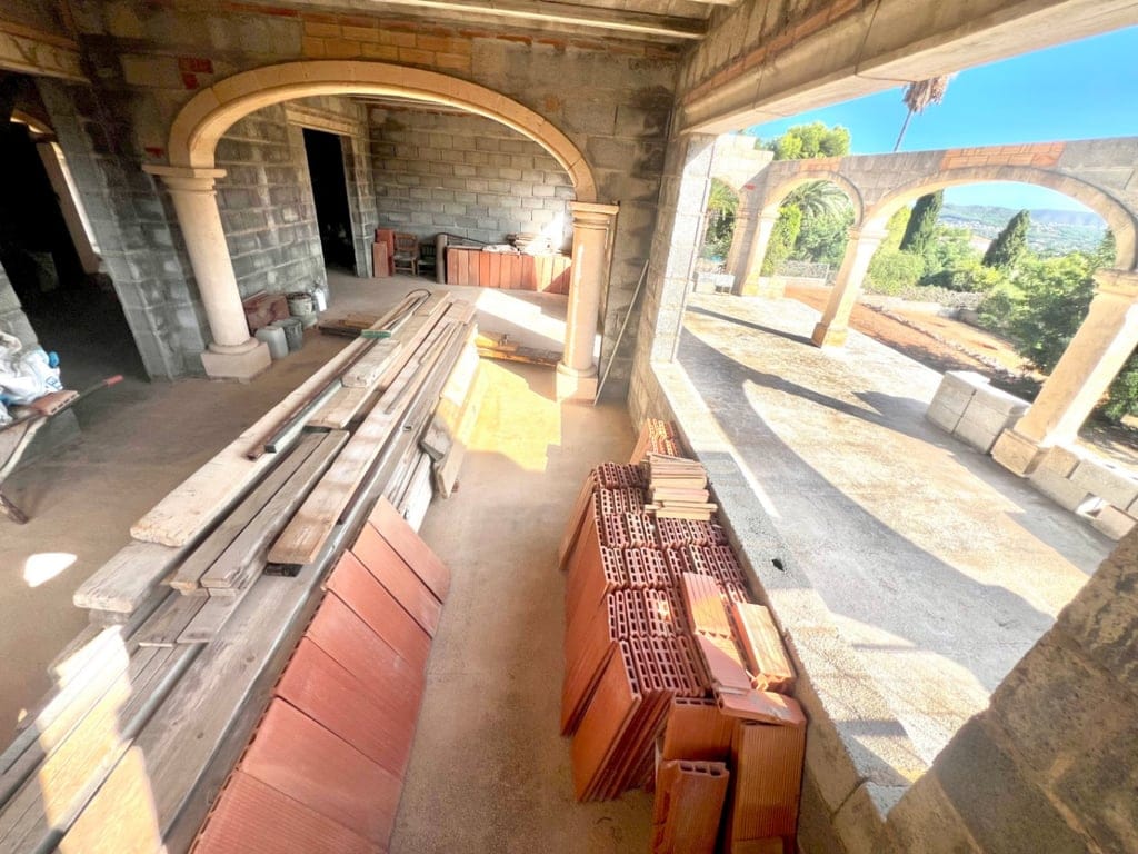 Eigendom met een groot perceel, met een te voltooien constructie, in een gewilde buurt van Jávea. - Foto 12