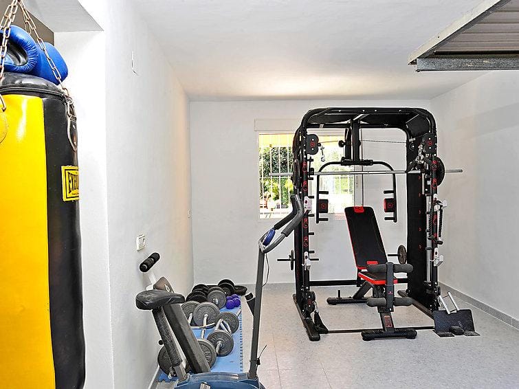 Amplia Villa Mediterránea con Potencial de Renovación Excepcional – Javea Golf - Foto 8