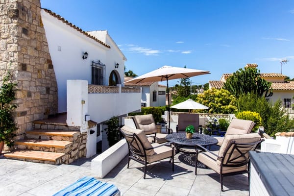 Villa parcialmente renovada en venta en Benissa Costa - Foto 7