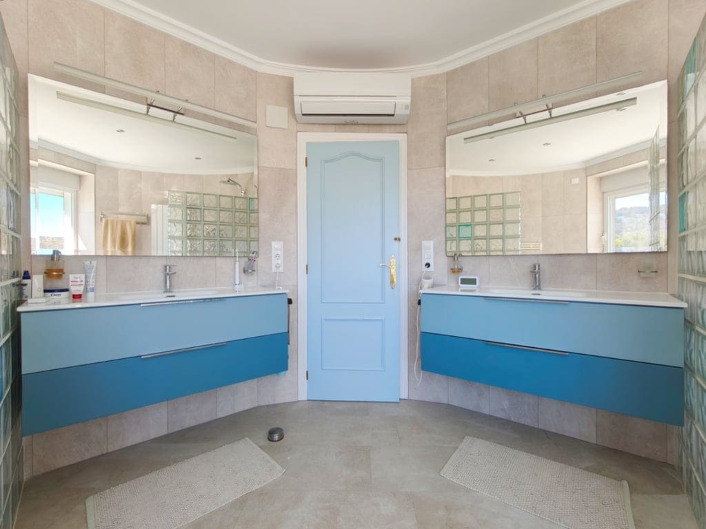 Estilo de vida mediterráneo en su máxima expresión – Exclusiva finca en el campo de golf La Sella - Foto 5