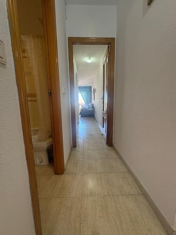 Apartamento en venta de 2 dormitorios en Torrevieja, Alicante. - Foto 30