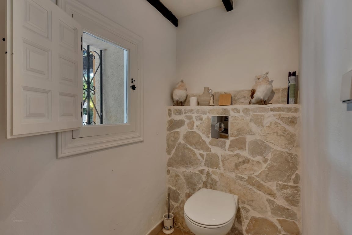 Exclusives, komplett renoviertes Anwesen mit großem Grundstück von 11.367 m2. - Foto 20