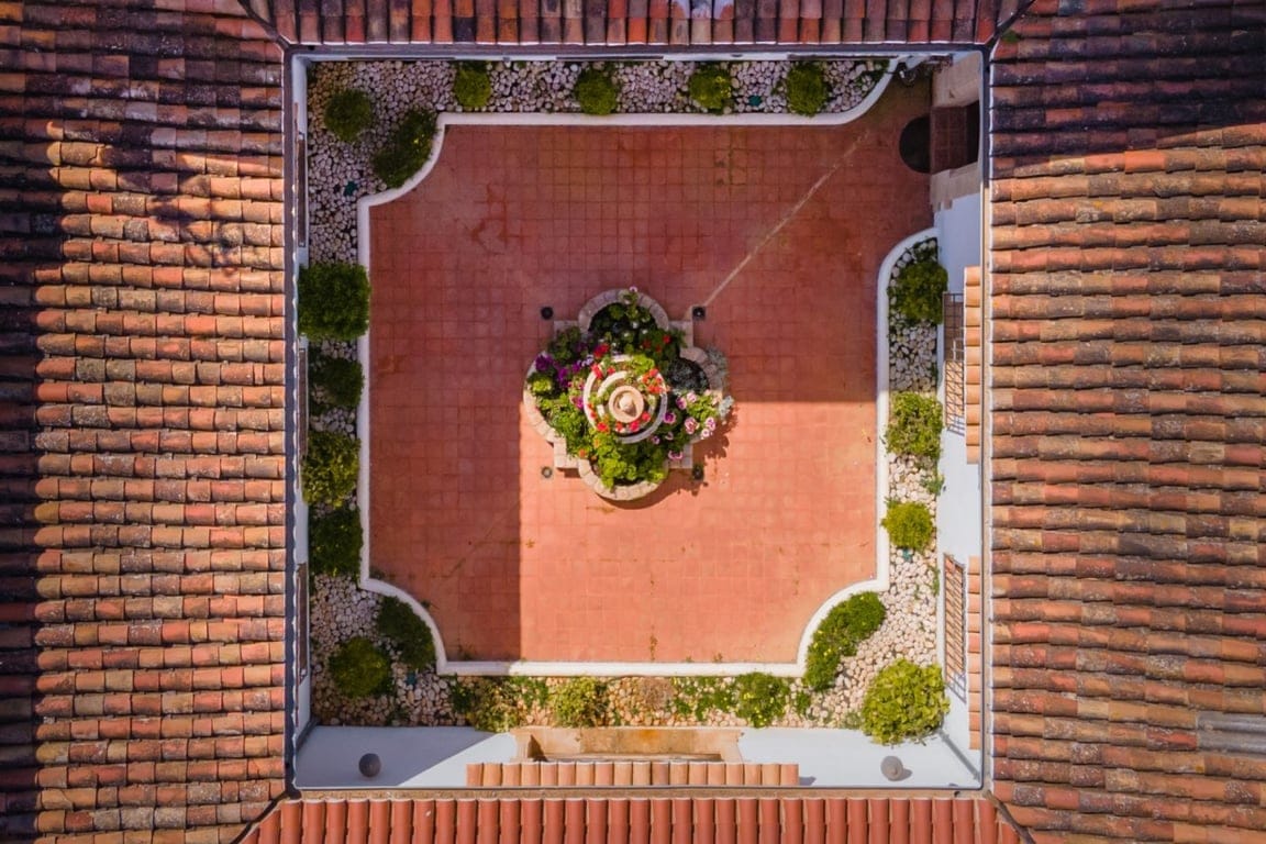 Large Villa with guest house in Jávea and plot 5.835m2 - Foto 4