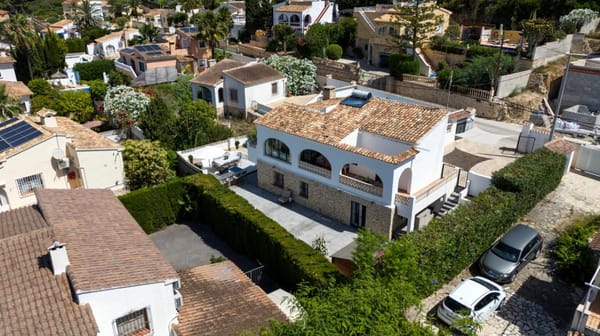 Villa parcialmente renovada en venta en Benissa Costa - Foto 39