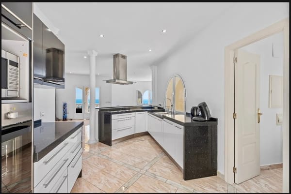 Villa de lujo con vista al mar en venta en Calpe - Foto 4