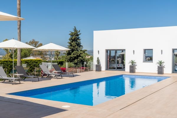 Exclusiva villa moderna con impresionantes vistas abiertas en una demandada zona de Jávea - Foto 60
