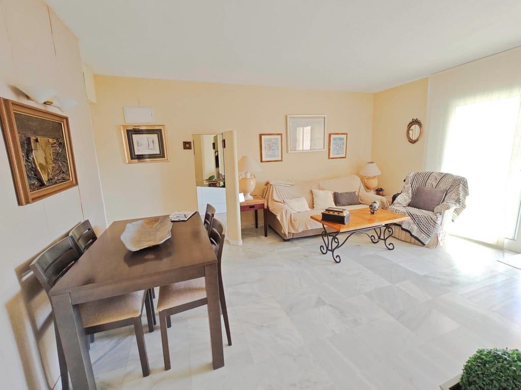 Two-bedroom apartment with sea views for sale in Dénia - Foto 5