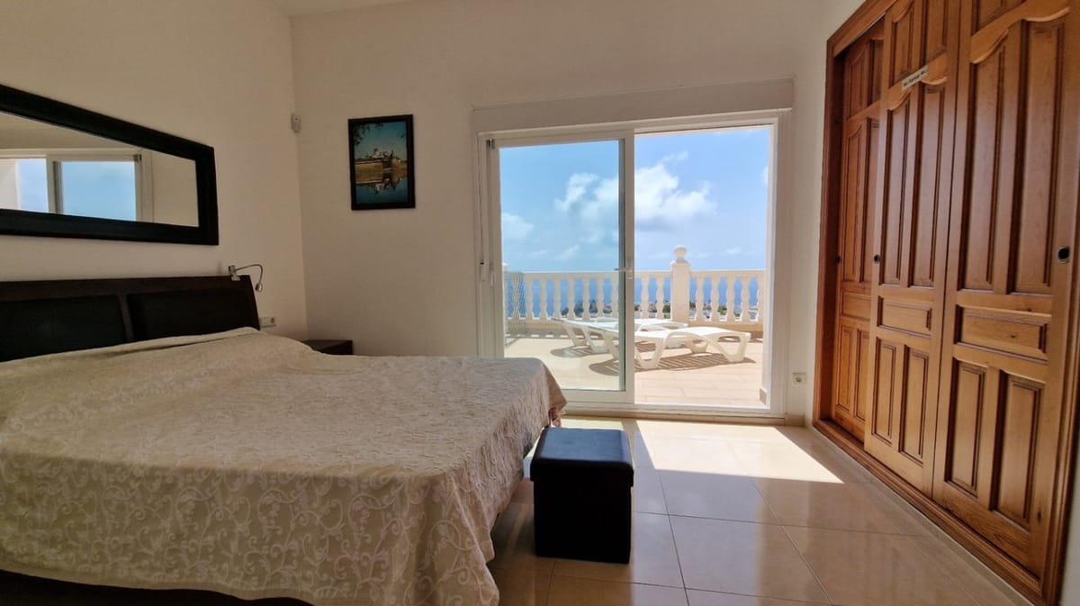 De Piek van Mediterraanse Luxe: Zonne-energie Villa met Ongeëvenaarde Zeezicht in Cumbre del Sol - Foto 26