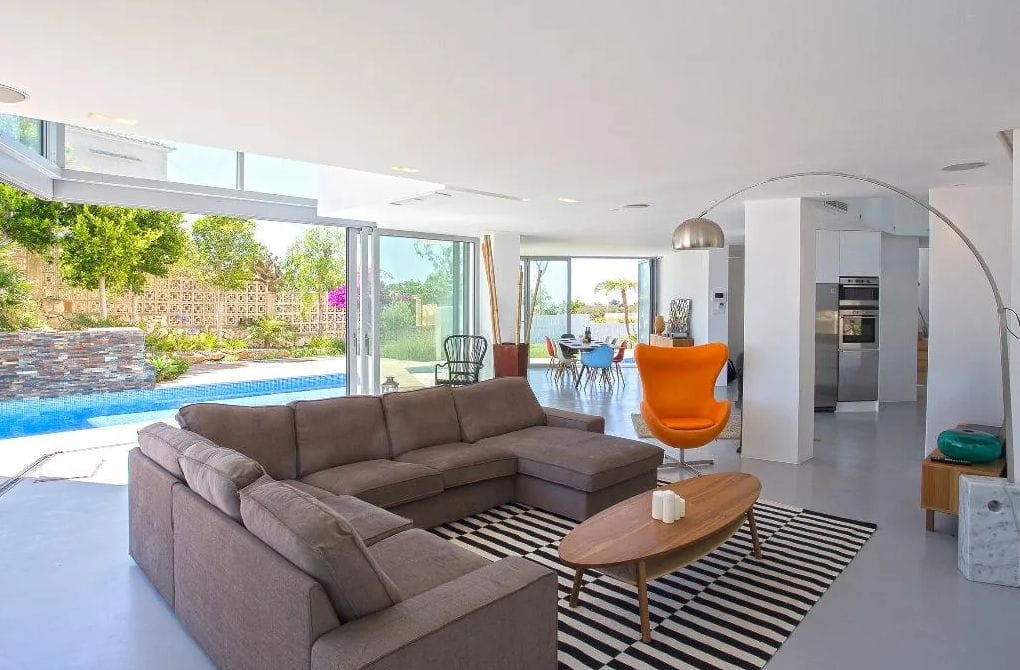 Luxurious modern frontline villa with stunning sea views - Foto 12