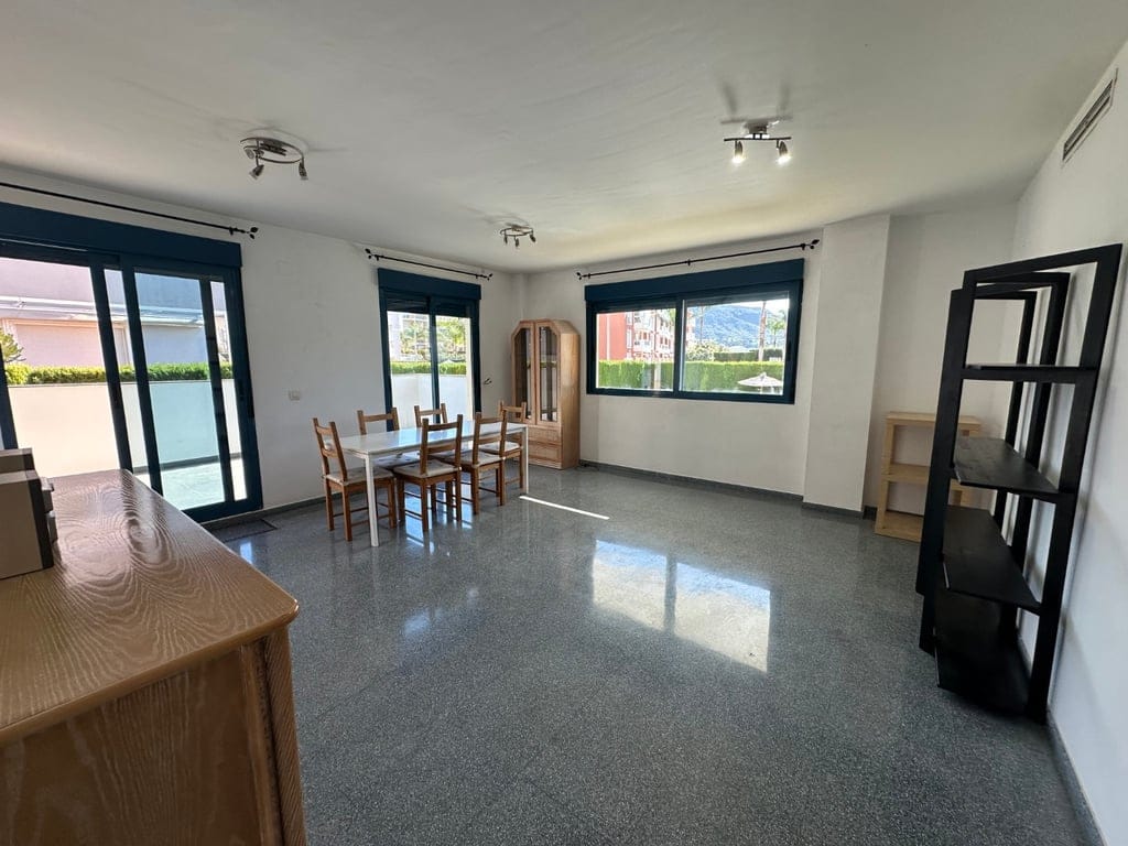 Apartment for sale with 3 bedrooms in Denia, Alicante. - Foto 7