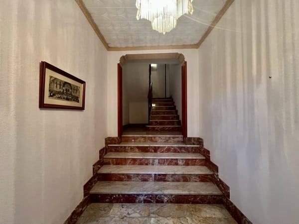 Magnífica casa con garaje para varios vehículos - Foto 35