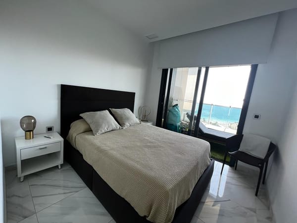 LUJO EN BENIDORM: Apartamento 9ª Planta, 2 Dorm, 2 Baños con Vistas Panorámicas al Mar - Foto 11