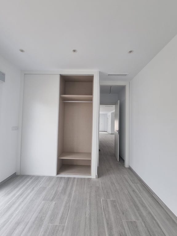 Newly built chalet/villa for sale with 3 bedrooms and a pool. - Foto 11